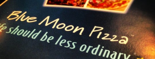 Blue Moon Pizza is one of Tempat yang Disukai PJ.