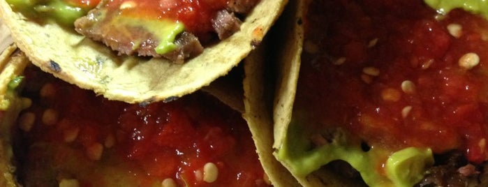 Tacos El Paisa is one of Crisさんのお気に入りスポット.