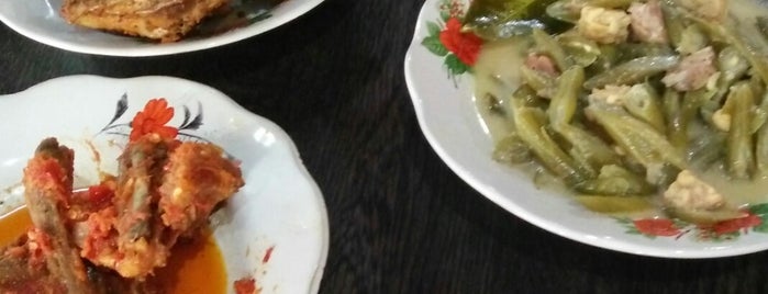 Terang Bulan Rumah Makan & Restoran is one of All-time favorites in Indonesia.