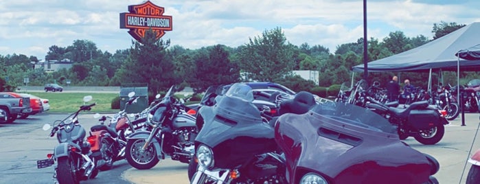 Blue Springs Harley-Davidson is one of Posti che sono piaciuti a Phil.