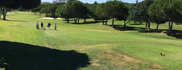 Pine Cliffs Golf & Country Club is one of Lieux sauvegardés par MENU.