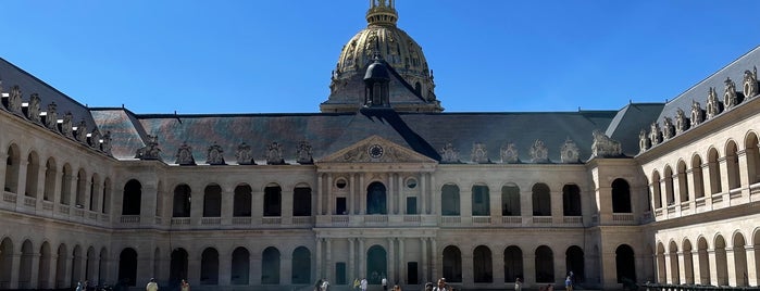 Musée de l'Armée is one of Tempat yang Disimpan JOY.