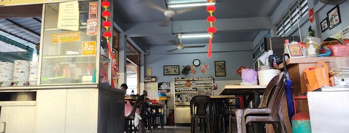 Oriental Park Kopitiam is one of Kuching food.