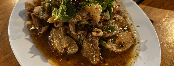 ลาบเป็ดพระรามเก้า is one of バンコクBangkok Gourmet.