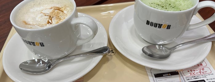 Doutor Coffee Shop is one of 食事処.