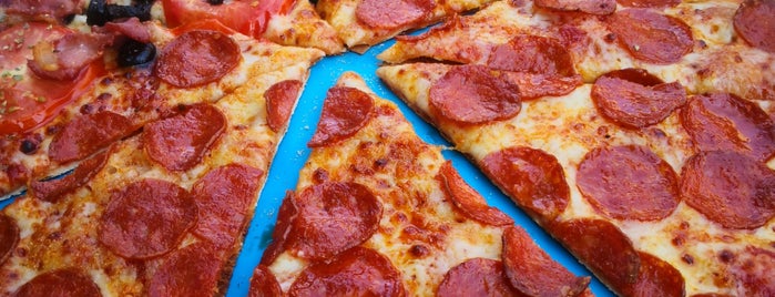 Domino's Pizza is one of Sitios visitados.