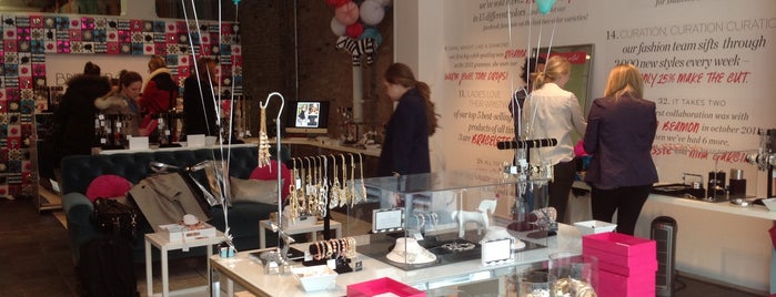 BaubleBar Unwrapped is one of NY to do.