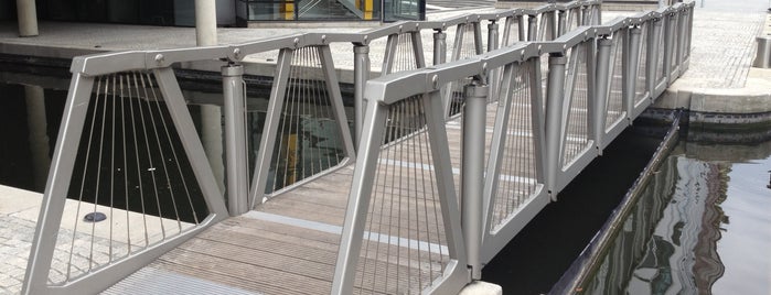 Thomas Heatherwick Bridge is one of HFA in London: Architecture.