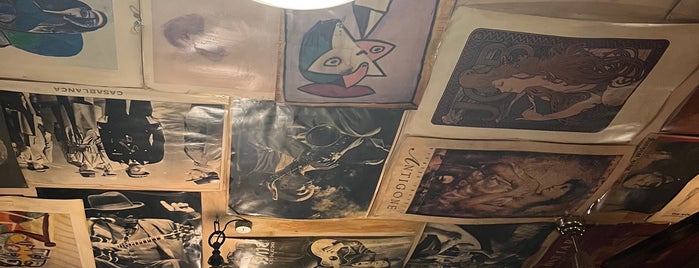 Café Modigliani is one of yas's choice.