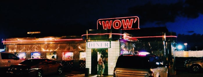 "WOW" Diner is one of สถานที่ที่ Jenny ถูกใจ.