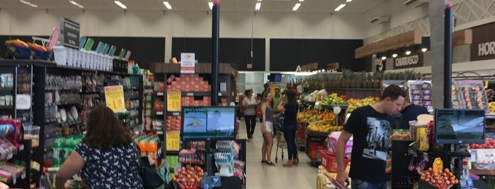 Supermercado de Angelina is one of Locais curtidos por Gustavo.