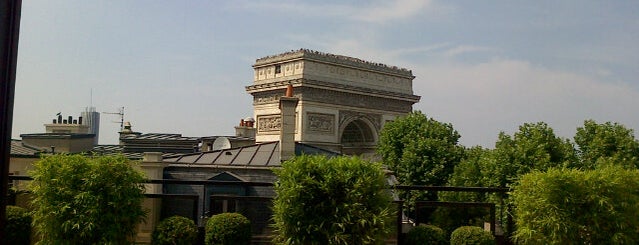 Avenue Marceau is one of Remarque'able Places. Paris..