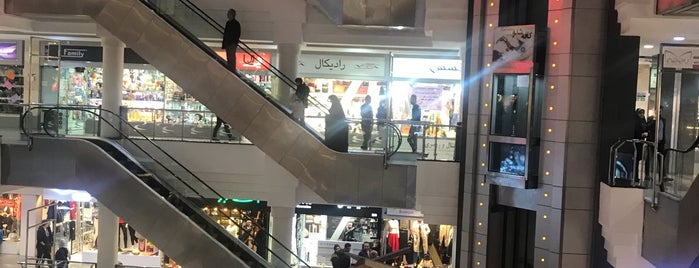 Samarghand Shopping Center | مجتمع سمرقند is one of Hooraさんのお気に入りスポット.