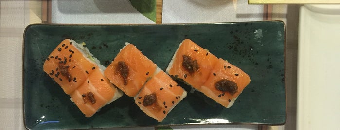 Amaki Sushi is one of Comida.