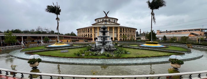 Parque Jaime Duque is one of Bogotá through its landscapes.