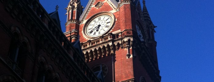 Stazione di London St Pancras (STP) is one of Amedeo's spots.