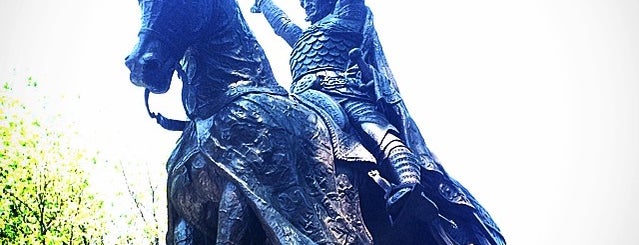 King Jagiello / Poland Monument is one of NYC.