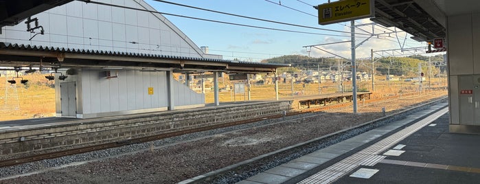 Kizu Station is one of 京阪神の鉄道駅.