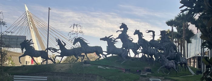 Glorieta La Estampida is one of Sólo Gdl es bella! ❤️.