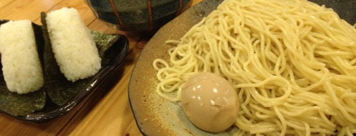 つけ麺本丸 is one of Locais curtidos por Hideyuki.