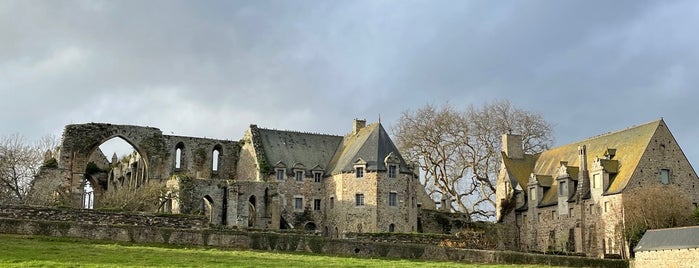 Abbaye de Beauport is one of Bretagne to do.
