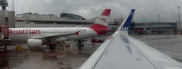 Gate 3A is one of Airport Venues.