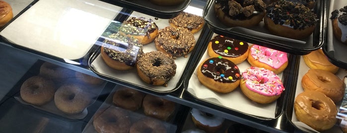 SoHo Donut Company is one of Orte, die Natalie gefallen.