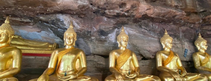 Wat Tham Khuha Sawan is one of Road trip 2012.