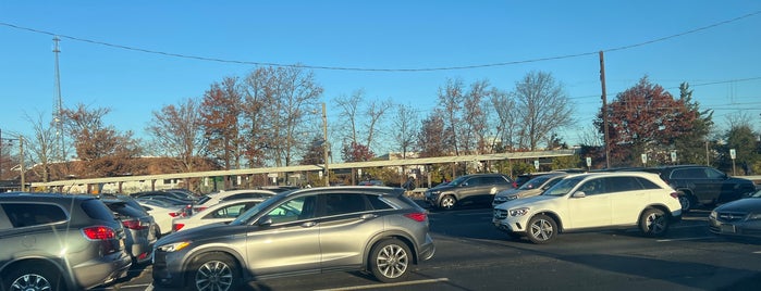 NJT - Jersey Ave Station (NEC) is one of New Jersey Transit Train Stations I Have Been To.