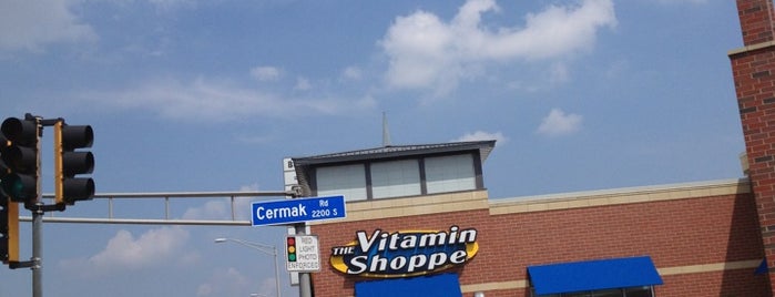 Vitamin Shoppe is one of สถานที่ที่ Sheena ถูกใจ.