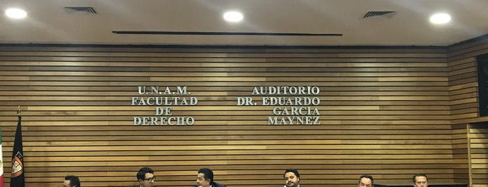 Facultad De Derecho UNAM. Auditorio "Eduardo Garcia Maynez" is one of Mauroさんのお気に入りスポット.