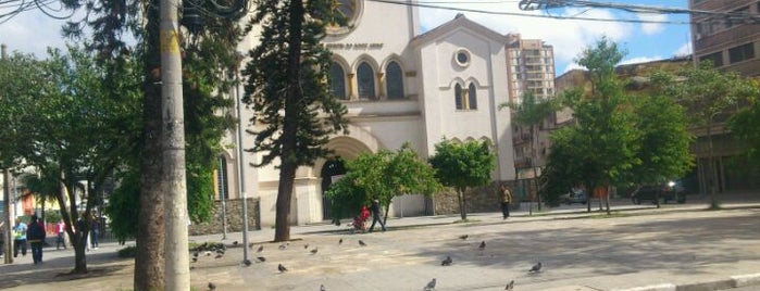 Igreja Nossa Senhora de Monte Serrat is one of Tempat yang Disukai Oz.