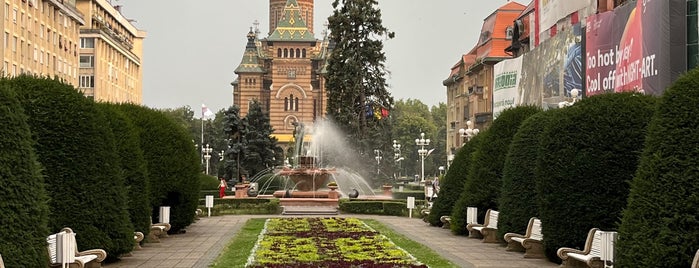 Piața Victoriei (Operei) is one of Timisoara plazas and parks.