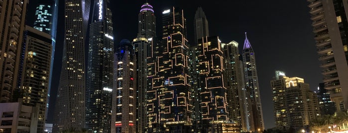 Dubai Marina is one of Must go to again.