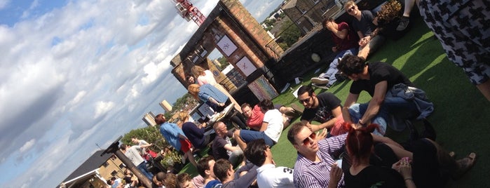 Dalston Roof Park is one of London to-do.