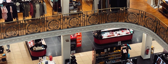 Galeries Lafayette is one of Reims.