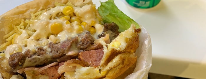 Xodog Burger is one of Comer Comer.