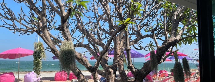 Shoreline Beach Club is one of Huahin weekend.