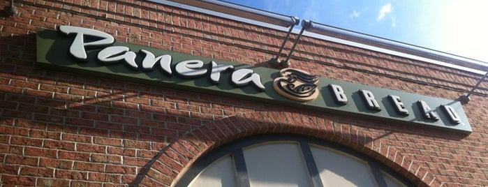 Panera Bread is one of Christopher 님이 좋아한 장소.