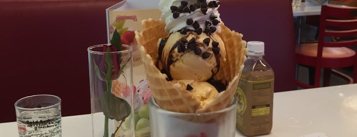 Swensen's is one of ร้านประจำ.