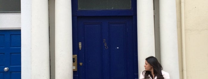 Blue Door from the Movie Notting Hill is one of 1000 Things To Do in London (pt 1).
