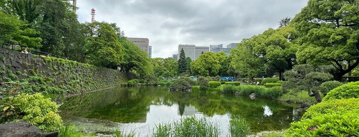 Shinji Pond is one of 皇居周辺お散歩デート.