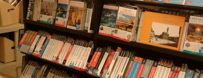 Libraccio Outlet is one of MyParma.