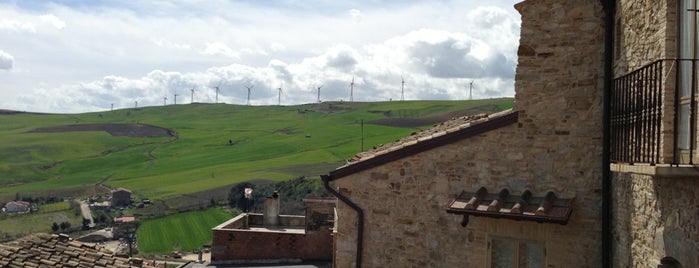 Palazzo Ducale - Pietramontecorvino is one of Lieux qui ont plu à Maria.