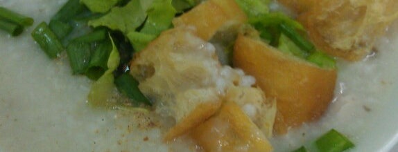 Cintra Street Famous Chicken & Fish Porridge is one of Penang (Island) Food Hunt List.
