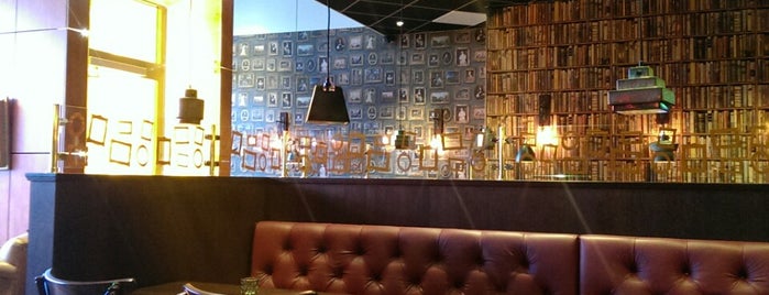 Pipes Pub & Restaurant is one of christopher 님이 좋아한 장소.