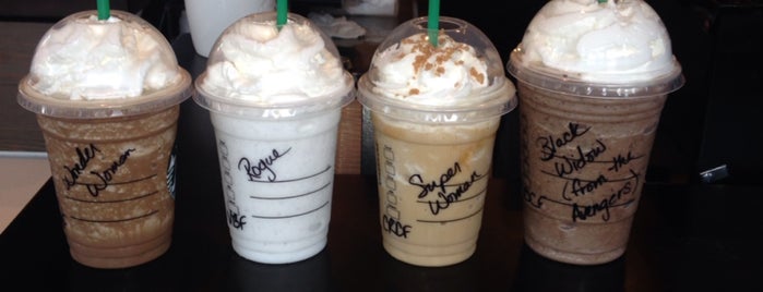 Starbucks is one of Locais curtidos por Karen.