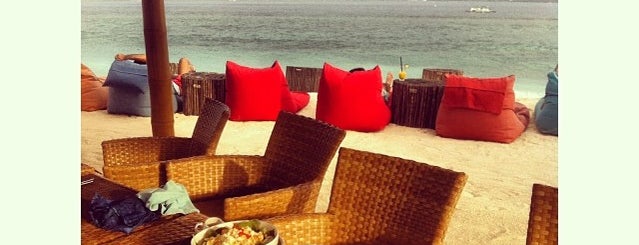 Pearl Beach Lounge is one of Bali hotspots - amazing Indonesia.