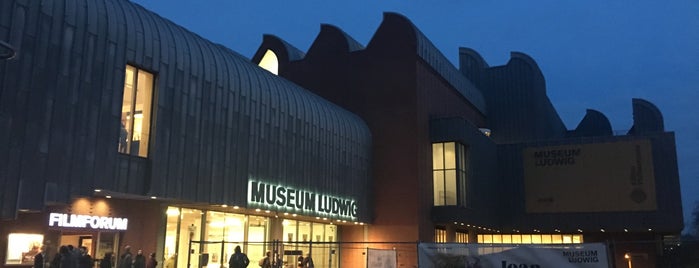 ルートヴィヒ美術館 is one of Sinemさんの保存済みスポット.