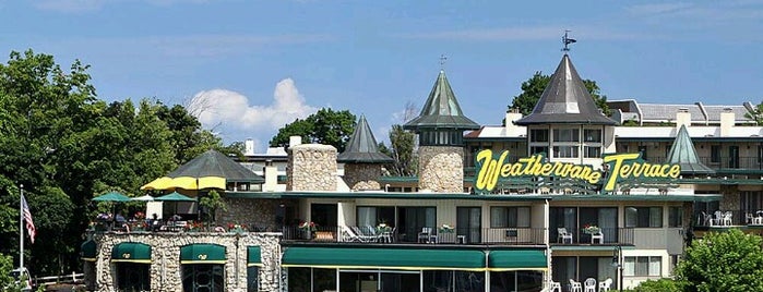 Weathervane Terrace Inn and Suites is one of Julie : понравившиеся места.